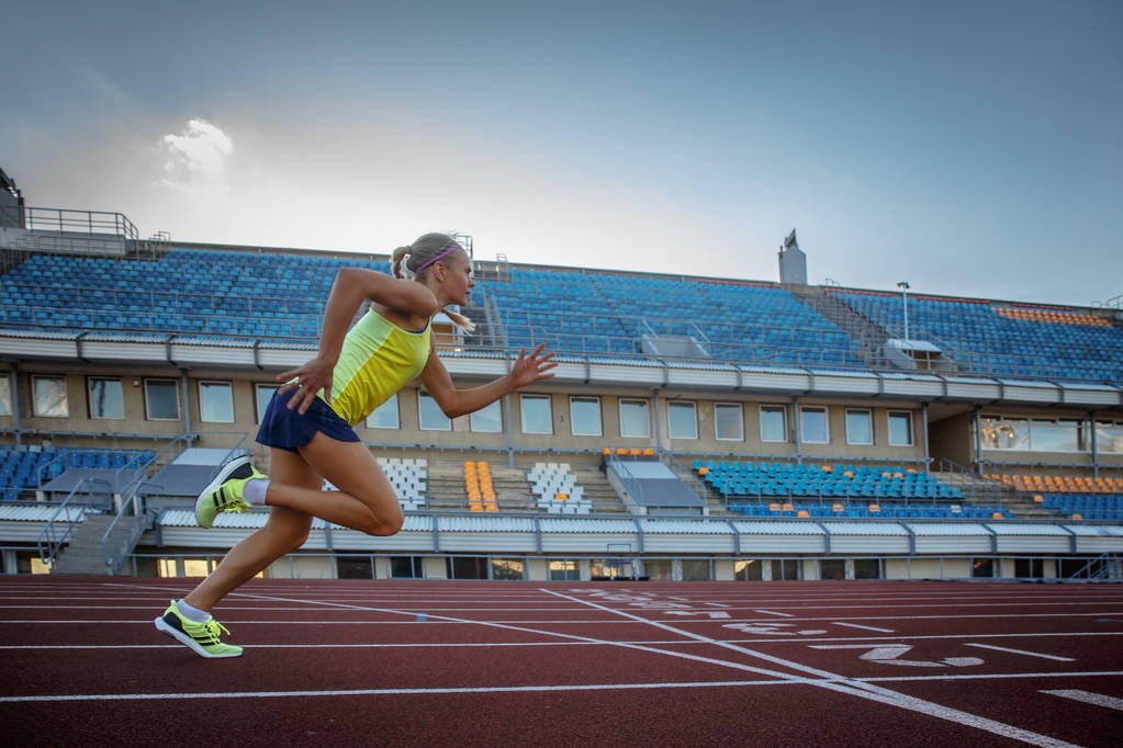 卡特：NBA只有4个人真正影响了全世界，我还不够资格
